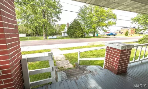 Exterior - 607 W Third St, Belle, MO 65013 photo 3 of 6