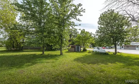 Exterior - 607 W Third St, Belle, MO 65013 photo 5 of 6
