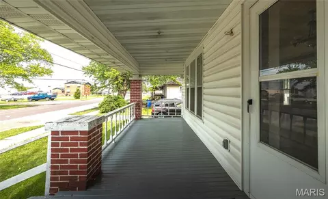 Exterior - 607 W Third St, Belle, MO 65013 photo 2 of 6