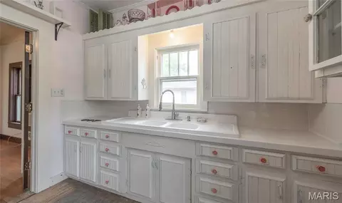 Kitchen - 607 W Third St, Belle, MO 65013 photo 2 of 3