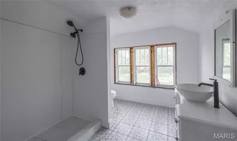 Bath - 607 W Third St, Belle, MO 65013 photo 3 of 5