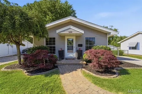 1455 Ladd Ave, Edwardsville, IL 62025