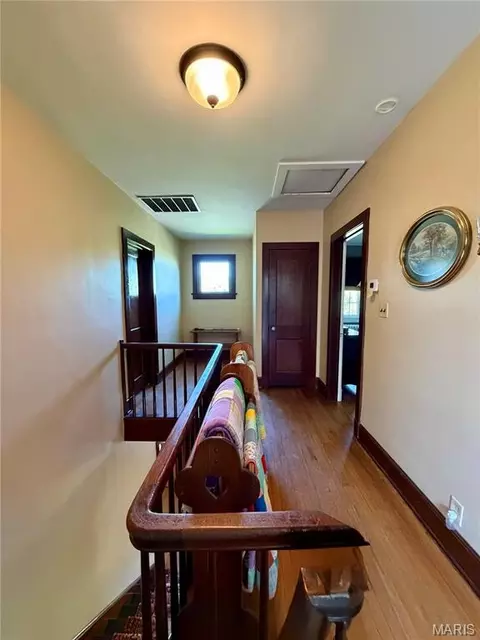 Entry Way - 110 Shepherd Pl, Hannibal, MO 63401 photo 5 of 7