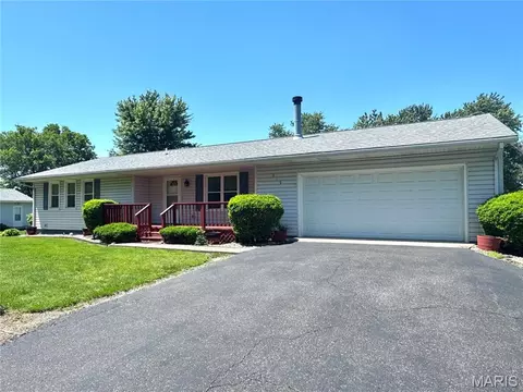 Other - 618 S Central St, Coffeen, IL 62017 photo 2 of 8