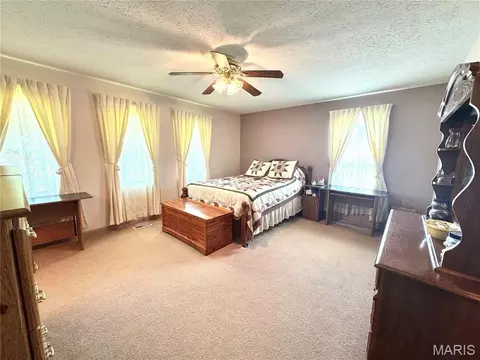 Bedroom - 618 S Central St, Coffeen, IL 62017 photo 3 of 4