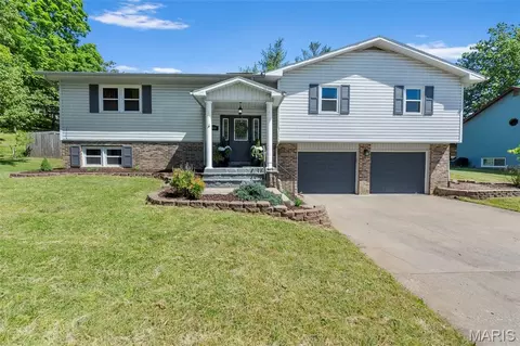 3918 Carolewood Dr, Cape Girardeau, MO 63701