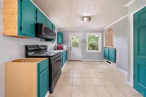 Kitchen - 65 Rose Ct, Rolla, MO 65401 photo 1 of 2