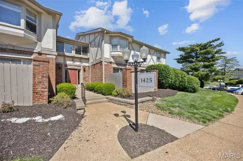 1425 Willow Brook Cv #5, Saint Louis, MO 63146