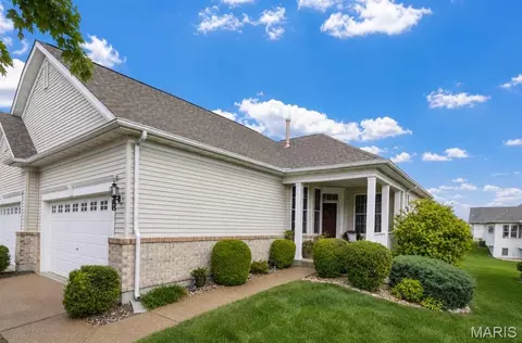 2071 Hawks Landing Dr #C, Lake Saint Louis, MO 63367
