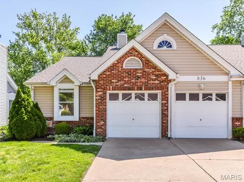 836 Du Pre Ct, Saint Peters, MO 63376