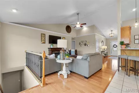 Entry Way - 329 Cowboy Aly, Jackson, MO 63755 photo 5 of 6