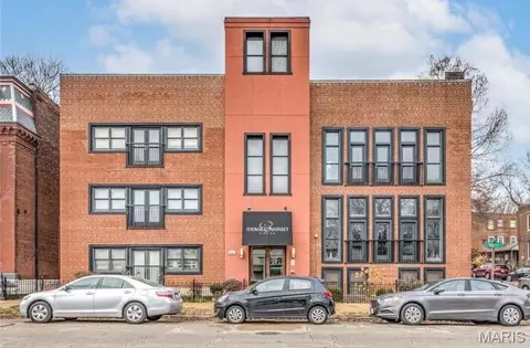 2401 S 12th St #206, Saint Louis, MO 63104