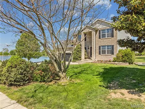 Exterior - 1033 Turtle Dove Trl, Waterloo, IL 62298 photo 4 of 6