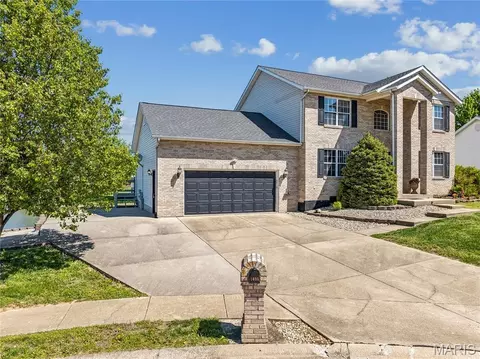 Exterior - 1033 Turtle Dove Trl, Waterloo, IL 62298 photo 3 of 6
