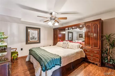 Bedroom - 1033 Turtle Dove Trl, Waterloo, IL 62298 photo 7 of 8