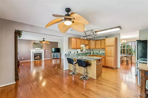 Kitchen - 1033 Turtle Dove Trl, Waterloo, IL 62298 photo 3 of 6