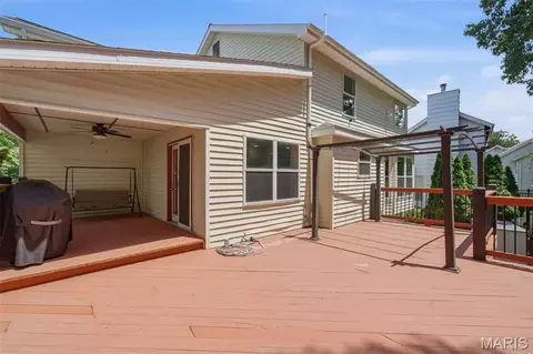 Exterior - 305 Oak Top Ct, Ballwin, MO 63021 photo 5 of 9