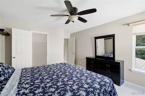 Bedroom - 305 Oak Top Ct, Ballwin, MO 63021 photo 6 of 6