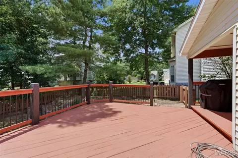 Exterior - 305 Oak Top Ct, Ballwin, MO 63021 photo 6 of 9