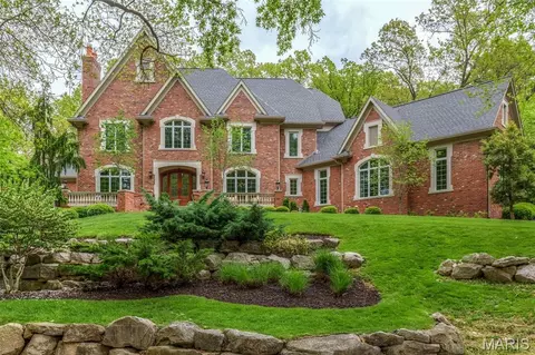 1105 Shepard Oaks Dr, Wildwood, MO 63038