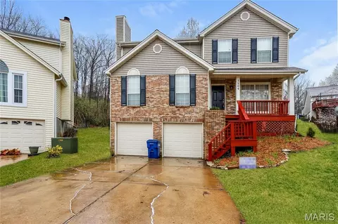1504 Wild Berry Ct, Ballwin, MO 63021