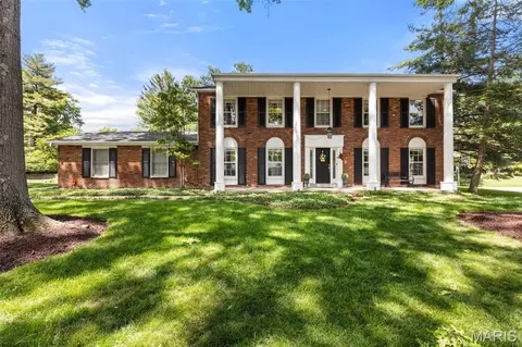 415 Doral Dr, Warson Woods, MO 63122