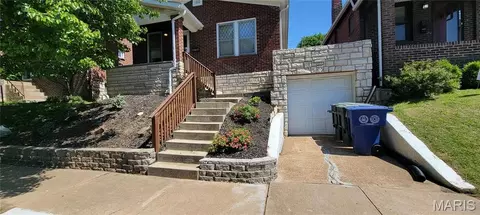 6024 Wanda Ave, Saint Louis, MO 63116