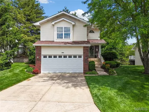 806 Conch Ter, Lake Saint Louis, MO 63367