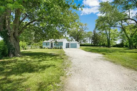 2724 Camp Jackson Rd, Cahokia, IL 62206