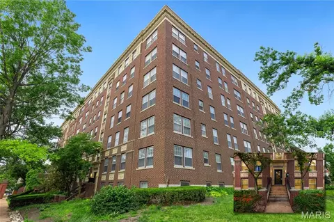 329 Belt Ave #402, Saint Louis, MO 63112
