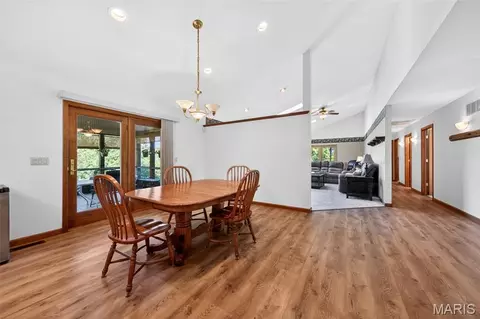 Dining - 101 Hilltop Ct, Washington, MO 63090 photo 3 of 3