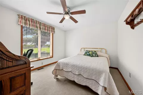 Bedroom - 101 Hilltop Ct, Washington, MO 63090 photo 6 of 6