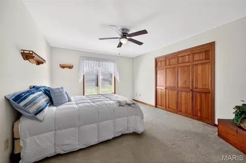 Bedroom - 101 Hilltop Ct, Washington, MO 63090 photo 4 of 6
