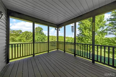 Exterior - 101 Hilltop Ct, Washington, MO 63090 photo 8 of 23