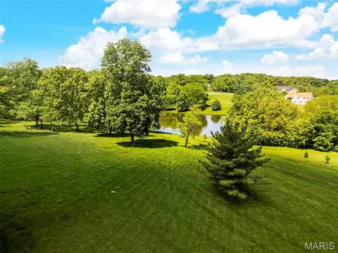 Exterior - 101 Hilltop Ct, Washington, MO 63090 photo 3 of 23