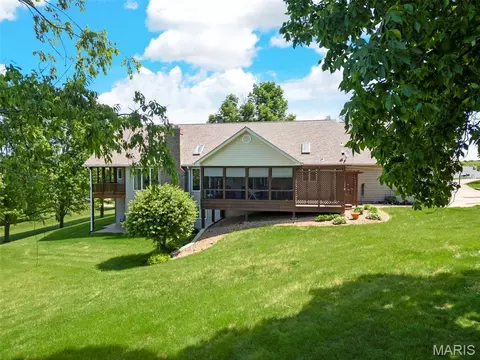 Exterior - 101 Hilltop Ct, Washington, MO 63090 photo 19 of 23
