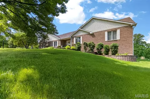 Exterior - 101 Hilltop Ct, Washington, MO 63090 photo 15 of 23