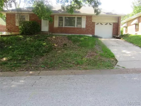 4409 Colonial Ave, Saint Louis, MO 63121
