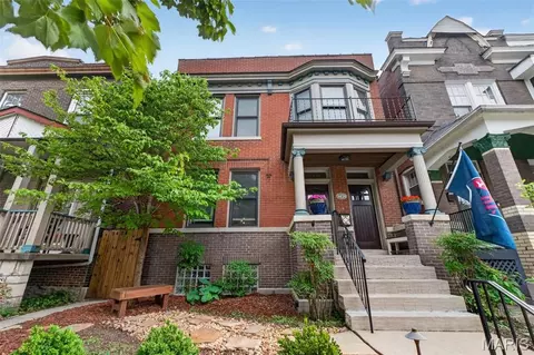 3434 Humphrey St, Saint Louis, MO 63118