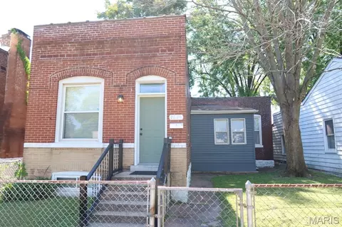 7614 Pennsylvania Ave, Saint Louis, MO 63111