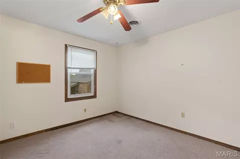 Bedroom - 600 Locust St, Washington, MO 63090 photo 1 of 8