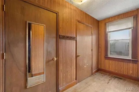 Entry Way - 600 Locust St, Washington, MO 63090 photo 1 of 2