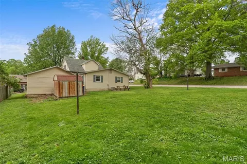 Exterior - 600 Locust St, Washington, MO 63090 photo 5 of 6
