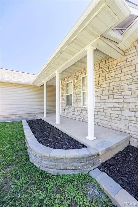 Exterior - 20846 Hibbett Rd, Saint Robert, MO 65584 photo 2 of 4