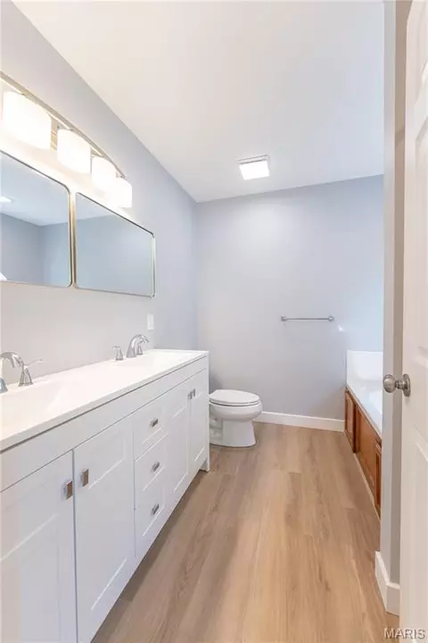 Bath - 20846 Hibbett Rd, Saint Robert, MO 65584 photo 1 of 3