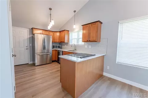 Kitchen - 20846 Hibbett Rd, Saint Robert, MO 65584 photo 1 of 2
