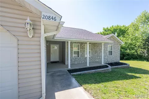 20846 Hibbett Rd, Saint Robert, MO 65584