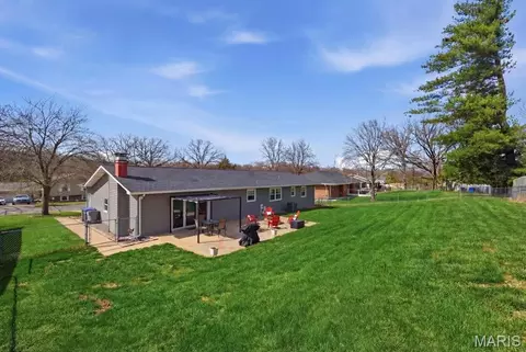 Exterior - 414 Westbrook Dr, O'fallon, MO 63366 photo 4 of 4