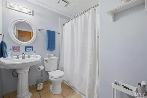 Bath - 414 Westbrook Dr, O'fallon, MO 63366 photo 2 of 2