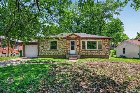 1924 Alert Dr, Saint Louis, MO 63114
